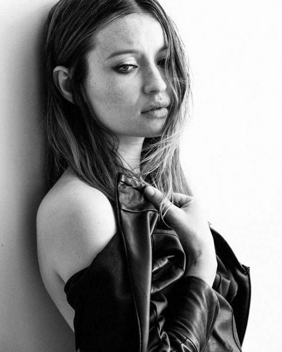 Emily-Browning -Interview